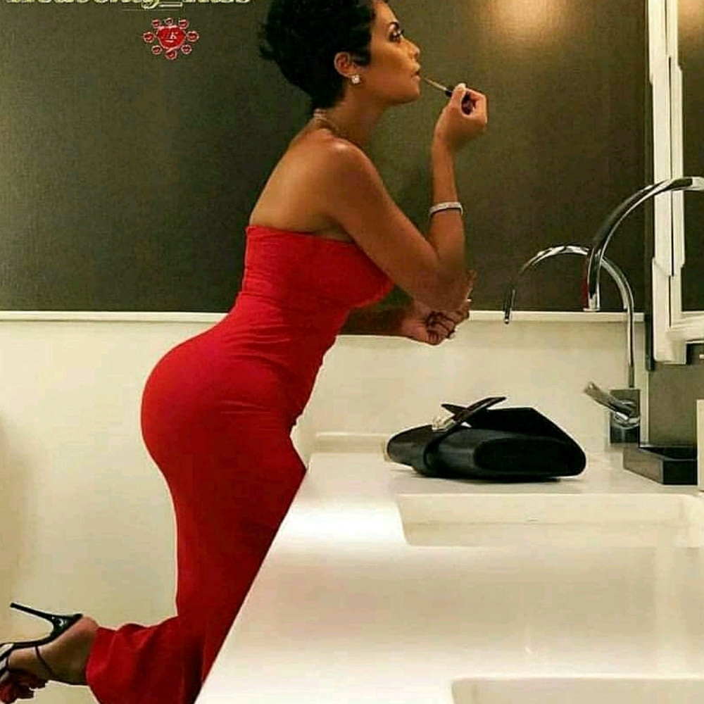 Meet your Posher, Tia